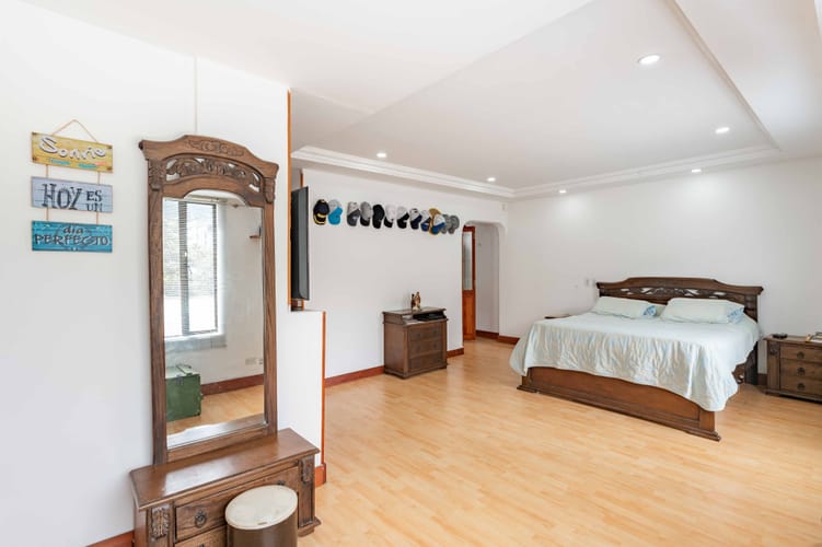 Apartamento de 4 alcobas en venta en Chico Norte, Bogotá, 159 m² · foto 12 de 20