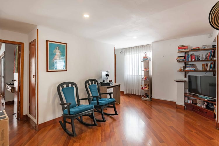 Apartamento de 4 alcobas en venta en Chico Norte, Bogotá, 159 m² · foto 17 de 20