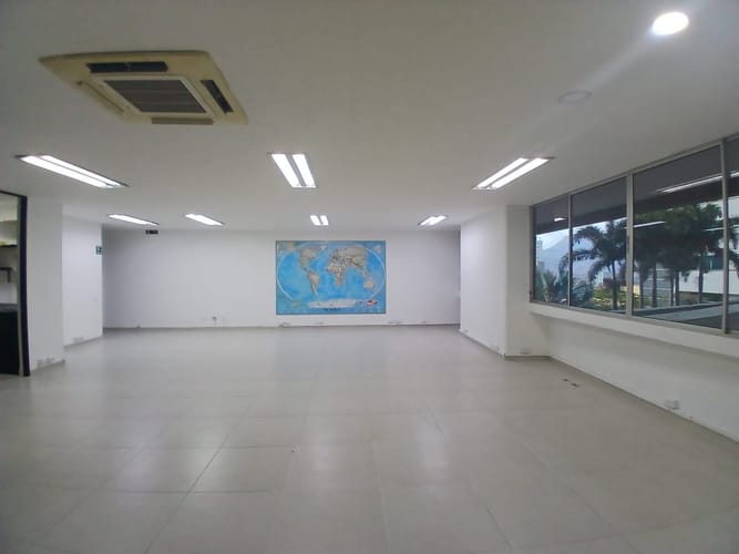 Oficina en arriendo en Los Balsos, Medellín, 93 m² · foto 12 de 13