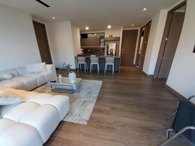 Apartamento de 2 alcobas en arriendo en Los Balsos, Medellín, 95 m² · foto 2 de 18