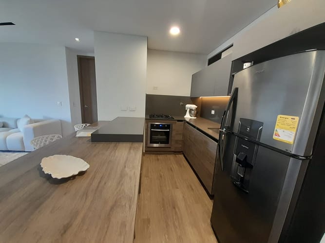 Apartamento de 2 alcobas en arriendo en Los Balsos, Medellín, 95 m² · foto 4 de 18