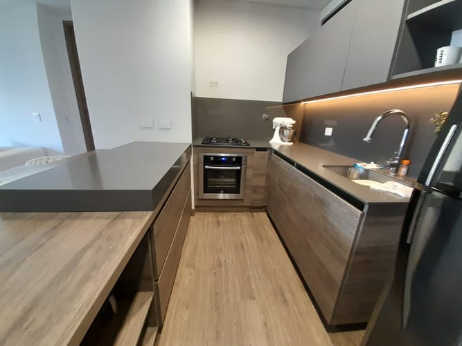 Apartamento de 2 alcobas en arriendo en Los Balsos, Medellín, 95 m² · foto 6 de 18