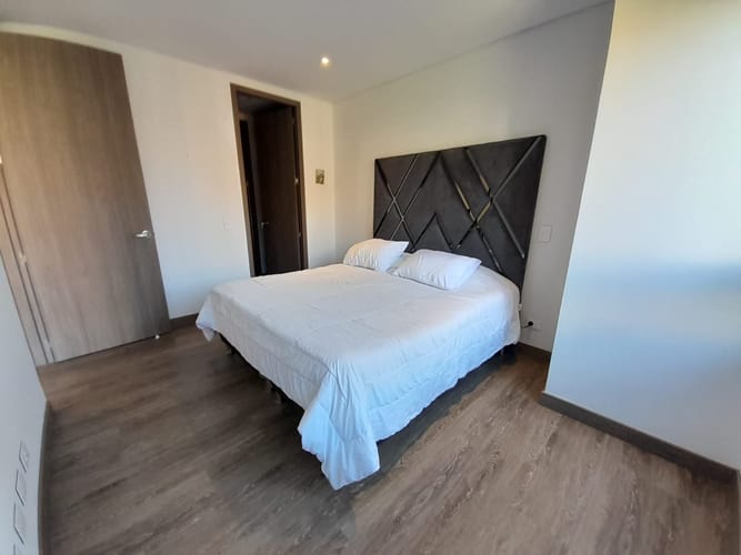 Apartamento de 2 alcobas en arriendo en Los Balsos, Medellín, 95 m² · foto 7 de 18