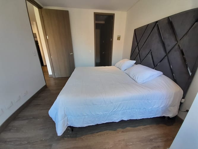 Apartamento de 2 alcobas en arriendo en Los Balsos, Medellín, 95 m² · foto 9 de 18