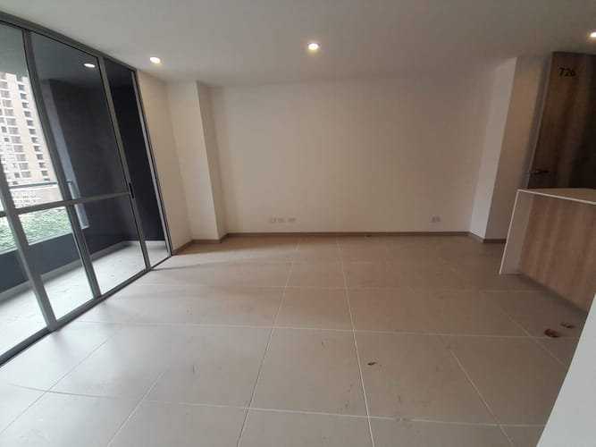 Apartamento de 3 alcobas en arriendo en Villa Carlota, Medellín, 90 m² · foto 2 de 18
