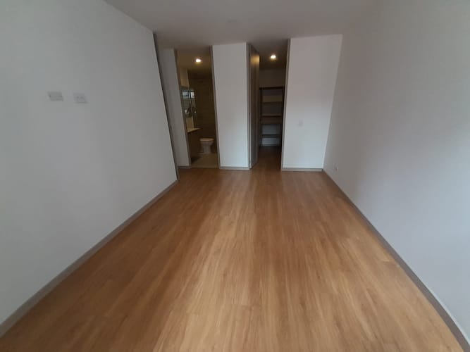 Apartamento de 3 alcobas en arriendo en Villa Carlota, Medellín, 90 m² · foto 8 de 18