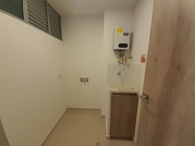 Apartamento de 3 alcobas en arriendo en Villa Carlota, Medellín, 90 m² · foto 15 de 18