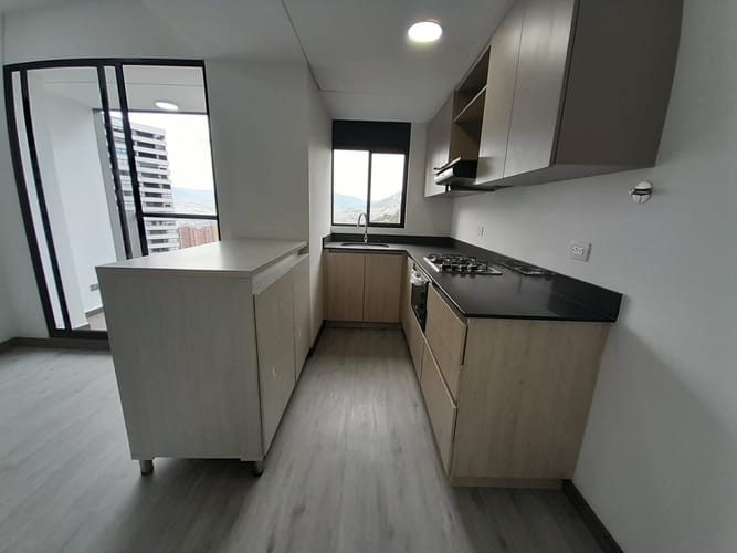 Apartamento de 3 alcobas en arriendo en Vía Las Palmas, Medellín, 78 m² · foto 6 de 17
