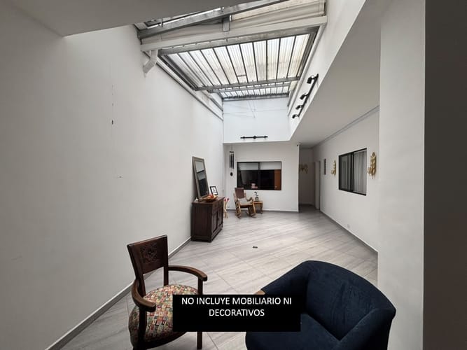 Local en arriendo en Las Acacias, Medellín, 210 m² · foto 3 de 15