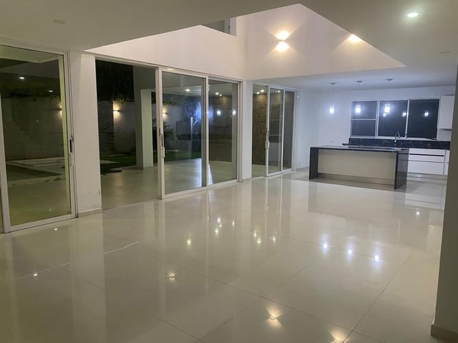 Casa de 5 alcobas en venta en Cr. Valle Verde, Jamundí, 572 m² · foto 10 de 16