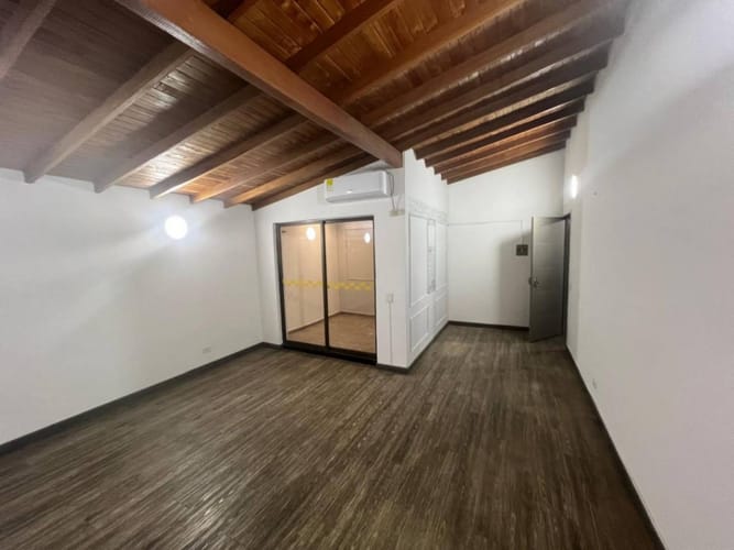 Oficina en arriendo en San Diego, Medellín, 38 m² · foto 2 de 12