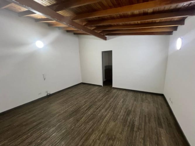 Oficina en arriendo en San Diego, Medellín, 38 m² · foto 8 de 12