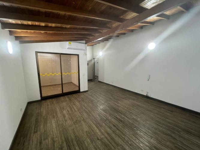 Oficina en arriendo en San Diego, Medellín, 38 m² · foto 9 de 12