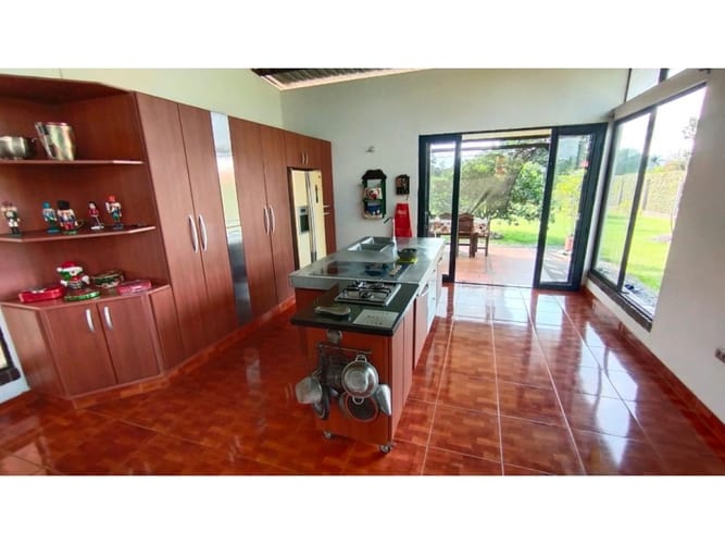 Casa de 3 alcobas en venta en Via El Eden, Armenia, 375 m² · foto 10 de 17