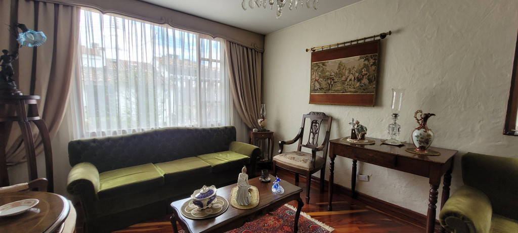 Casa en venta en Pontevedra, Bogotá · foto 5 de 24