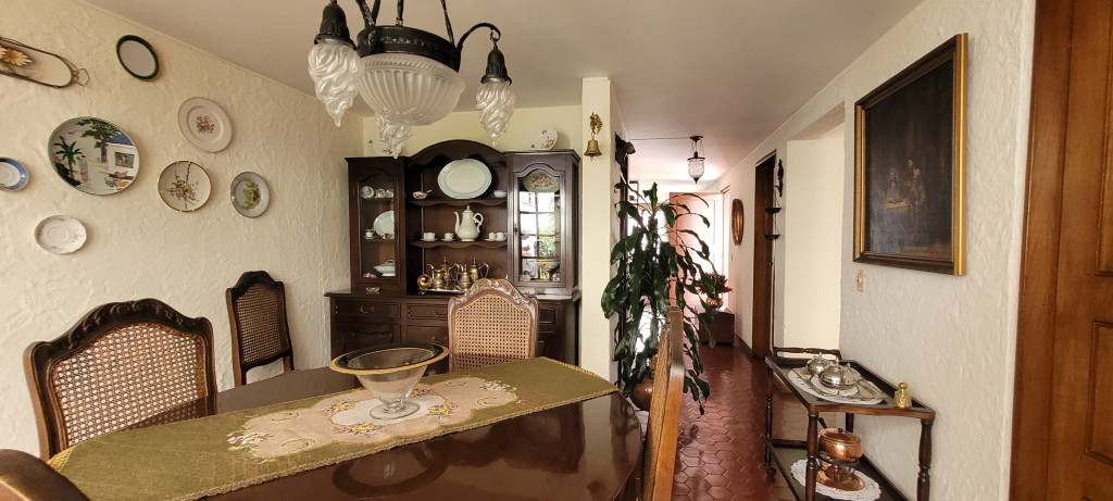 Casa en venta en Pontevedra, Bogotá · foto 6 de 24