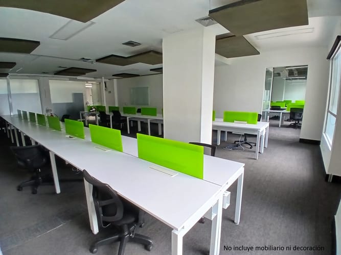 Local en arriendo en Los Balsos, Medellín, 905 m² · foto 8 de 10