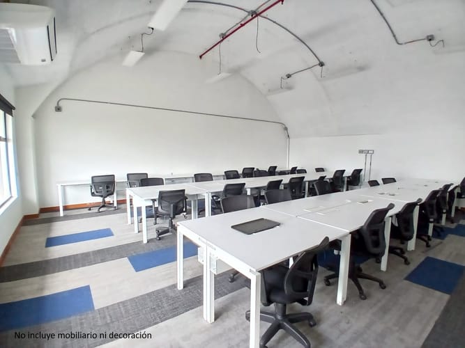 Local en arriendo en Los Balsos, Medellín, 905 m² · foto 10 de 10