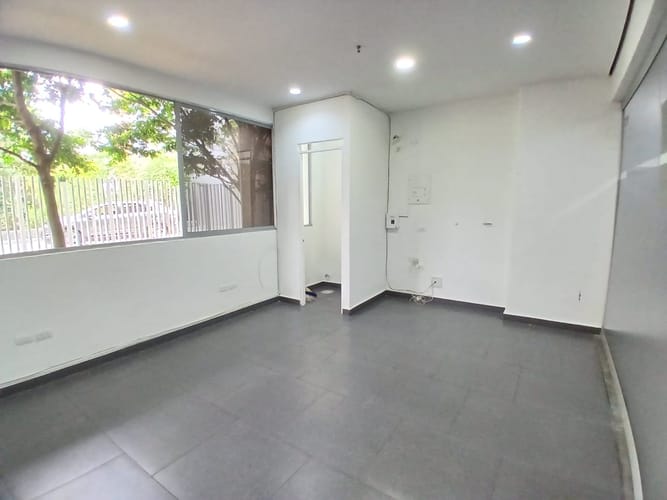 Local en arriendo en Castropol, Medellín, 32 m² · foto 9 de 10