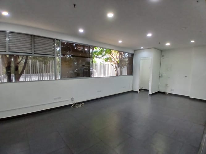 Local en arriendo en Castropol, Medellín, 32 m² · foto 10 de 10