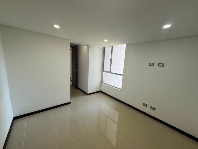 Apartamento de 3 alcobas en arriendo en El Poblado, Medellín, 70 m² · foto 3 de 12