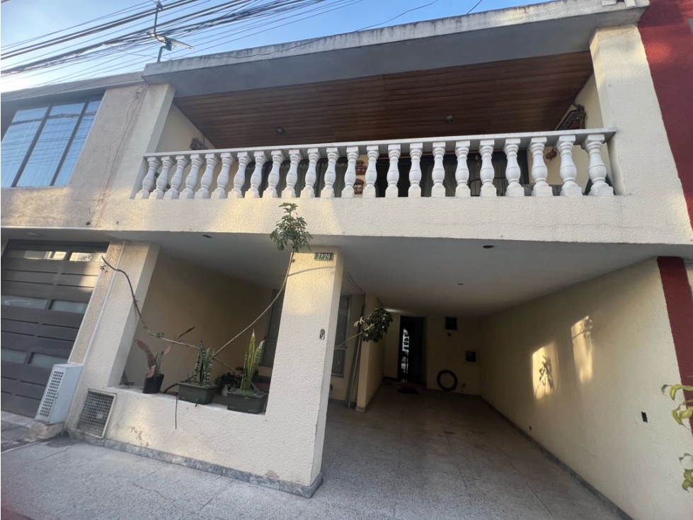 Casa en venta en Castilla, Bogotá · foto 2 de 24