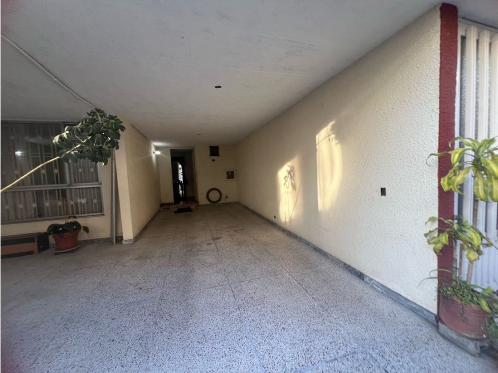 Casa en venta en Castilla, Bogotá · foto 4 de 24