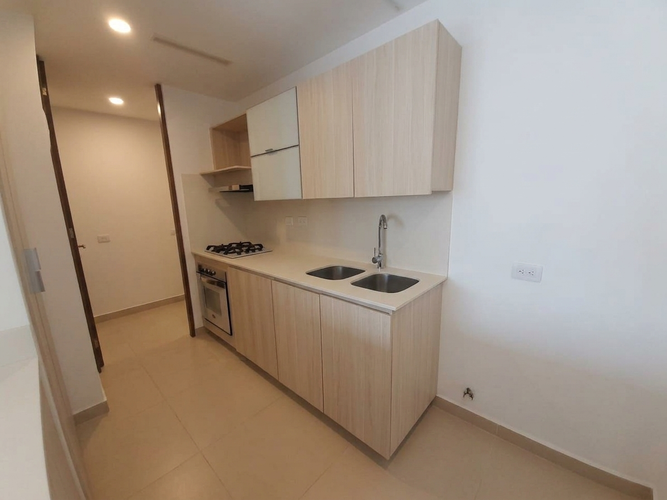 Apartamento de 2 alcobas en arriendo en Los Balsos, Medellín, 89 m² · foto 5 de 16