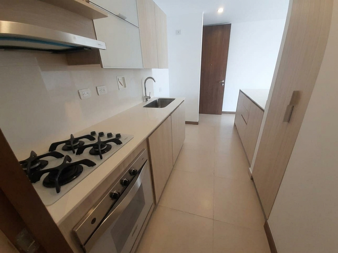Apartamento de 2 alcobas en arriendo en Los Balsos, Medellín, 89 m² · foto 6 de 16