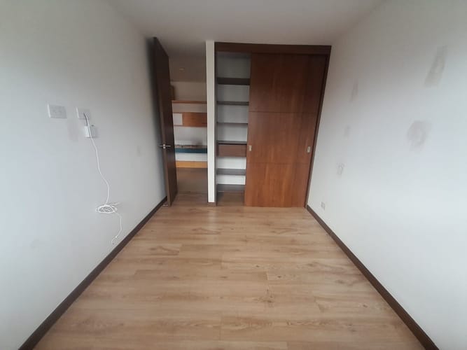 Apartamento de 2 alcobas en arriendo en Los Balsos, Medellín, 89 m² · foto 11 de 16