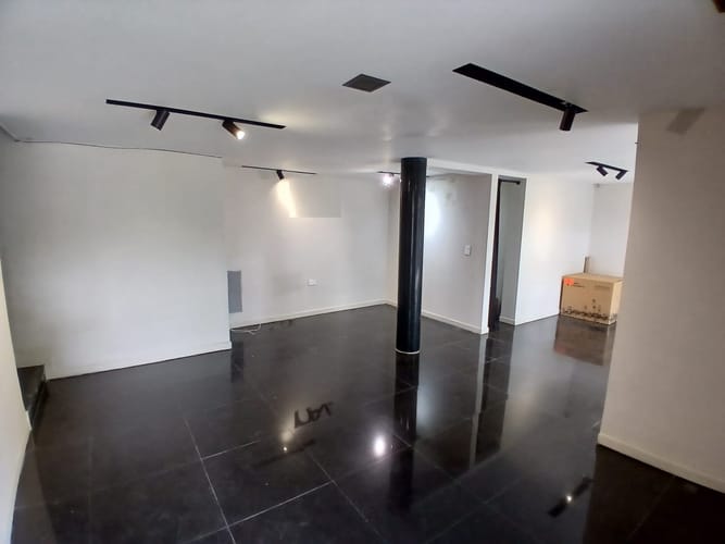 Local en arriendo en Patio Bonito, Medellín, 290 m² · foto 2 de 10