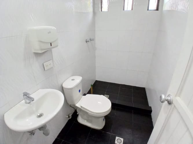 Local en arriendo en Patio Bonito, Medellín, 290 m² · foto 5 de 10