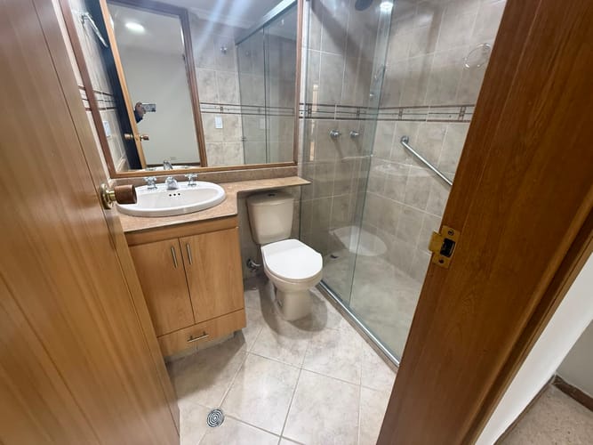 Apartamento de 2 alcobas en arriendo en El Diamante No. 2, Medellín, 78 m² · foto 2 de 13