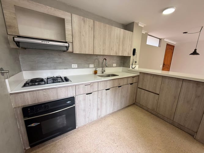Apartamento de 2 alcobas en arriendo en El Diamante No. 2, Medellín, 78 m² · foto 5 de 13