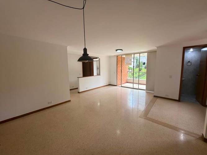 Apartamento de 2 alcobas en arriendo en El Diamante No. 2, Medellín, 78 m² · foto 6 de 13
