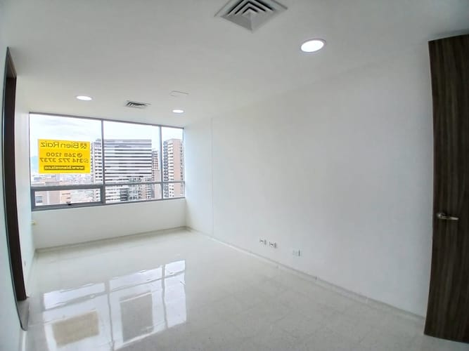 Consultorio en arriendo en Villa Carlota, Medellín, 33 m² · foto 4 de 10