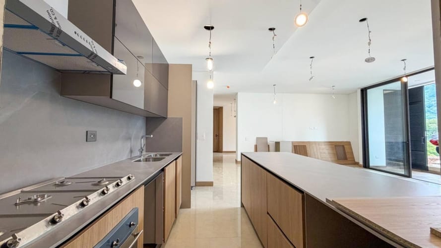 Apartamento de 3 alcobas en venta en Cabecera Del Llano, Bucaramanga, 159 m² · foto 2 de 17