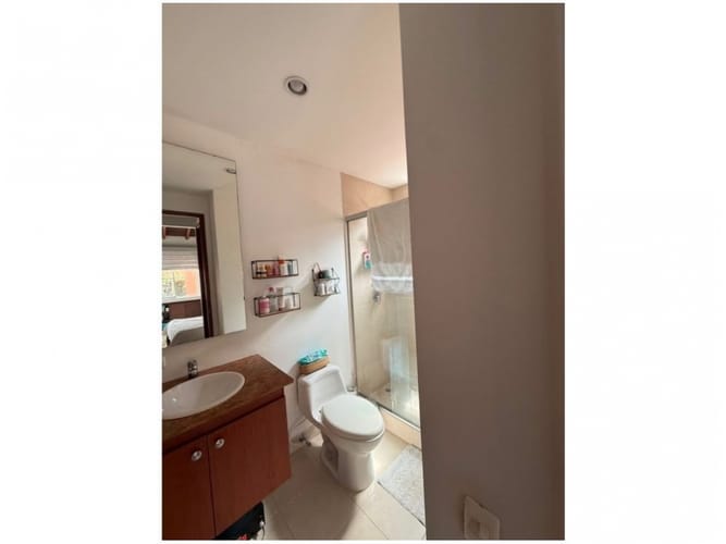 Casa de 3 alcobas en venta en Loma Benedictinos, Envigado, 260 m² · foto 17 de 17