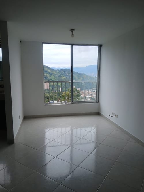 Apartamento de 2 alcobas en arriendo en La Ferreria, Medellín, 63 m² · foto 5 de 16