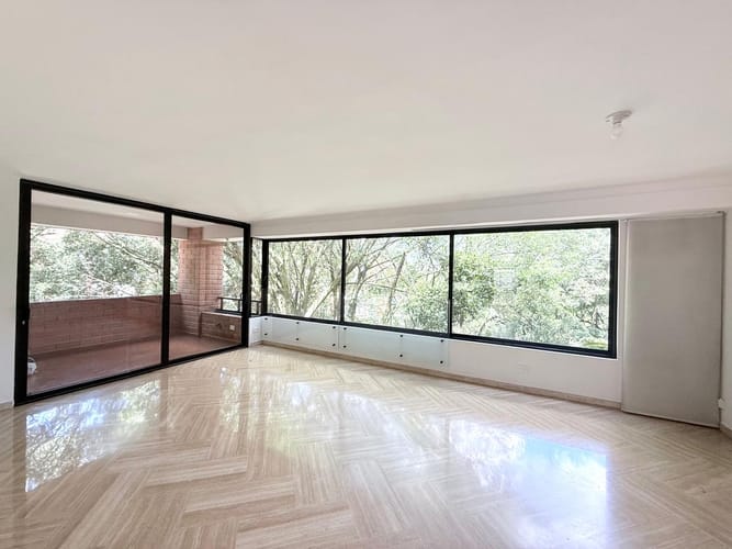 Apartamento de 3 alcobas en arriendo en Las Lomas, Medellín, 148 m² · foto 5 de 19