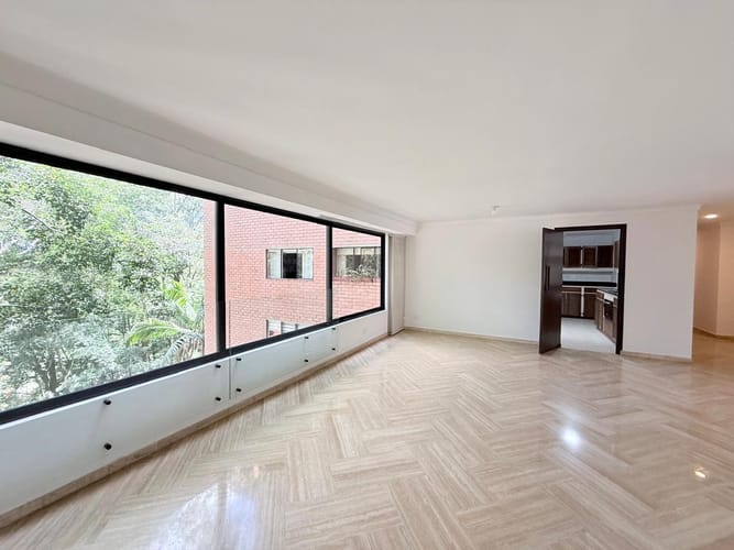 Apartamento de 3 alcobas en arriendo en Las Lomas, Medellín, 148 m² · foto 6 de 19