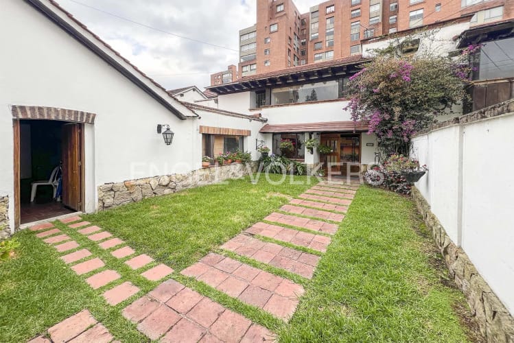 Casa en venta en La Carolina, Bogotá · foto 2 de 21