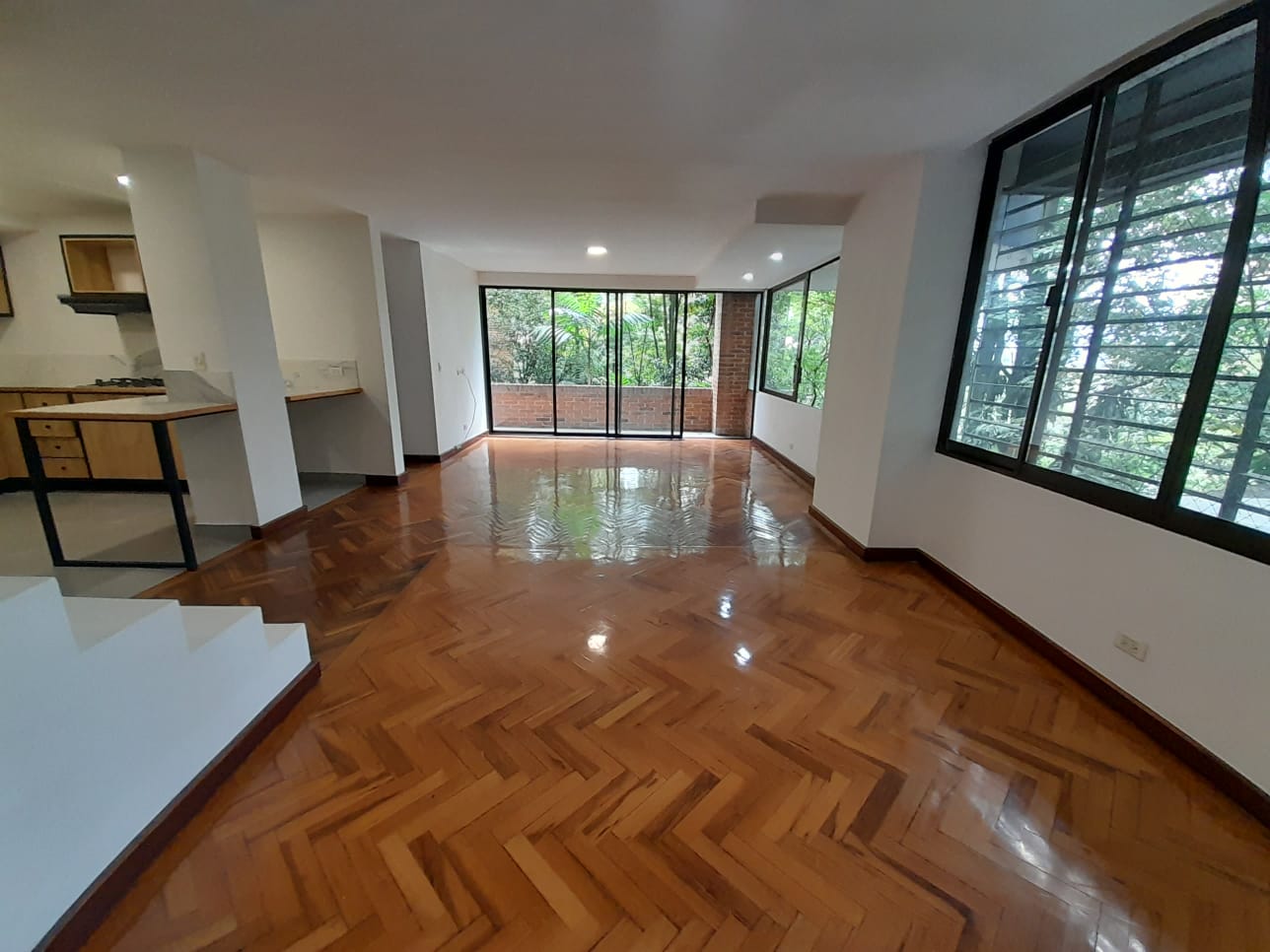 1BR Apartment in El tesoro (70 m²) - 2
