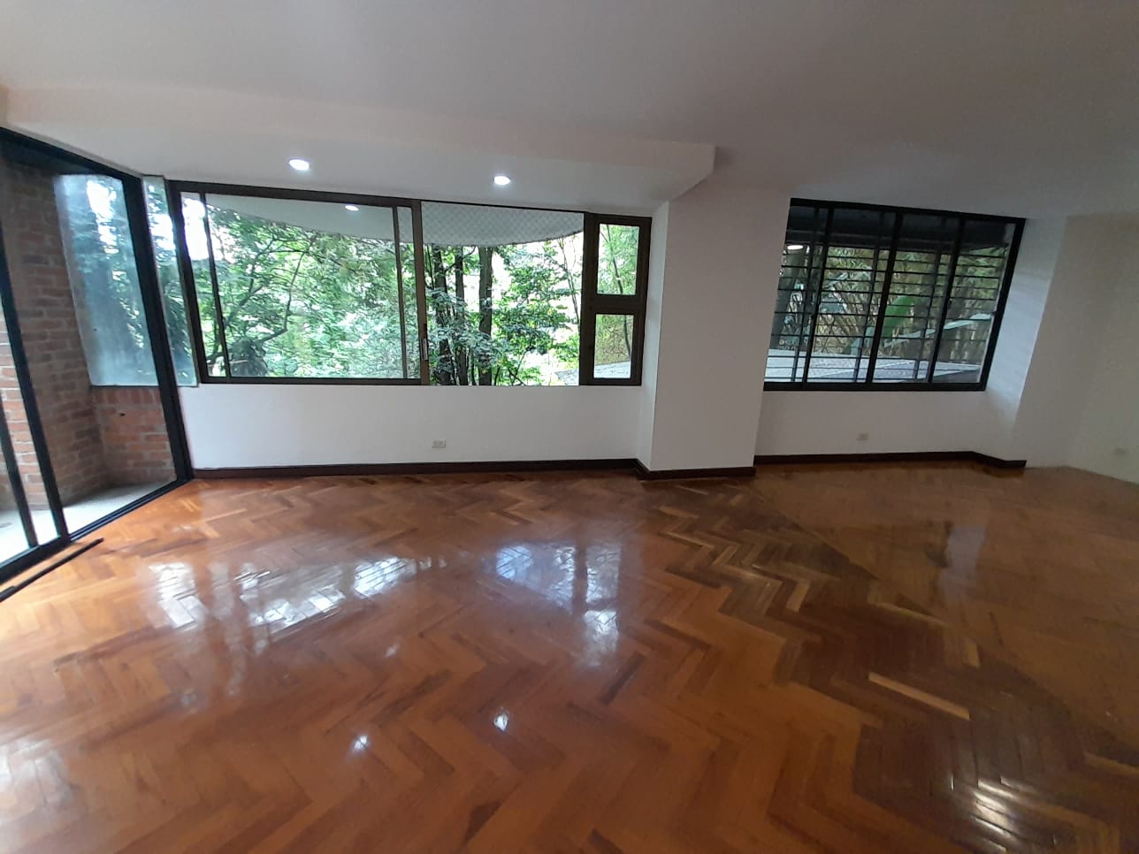 1BR Apartment in El tesoro (70 m²) - 3