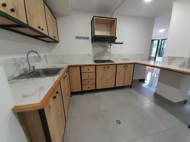 Apartaestudio en arriendo en El Tesoro, Medellín, 70 m² · foto 7 de 16