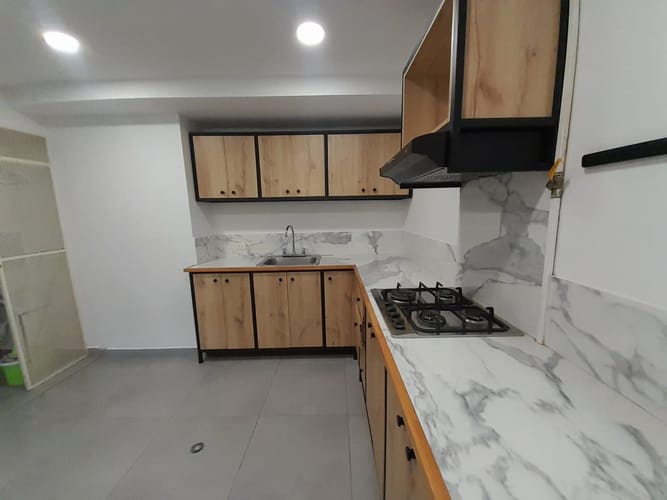 Apartaestudio en arriendo en El Tesoro, Medellín, 70 m² · foto 9 de 16