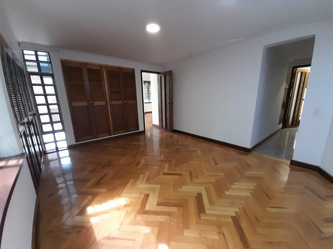Apartaestudio en arriendo en El Tesoro, Medellín, 70 m² · foto 10 de 16