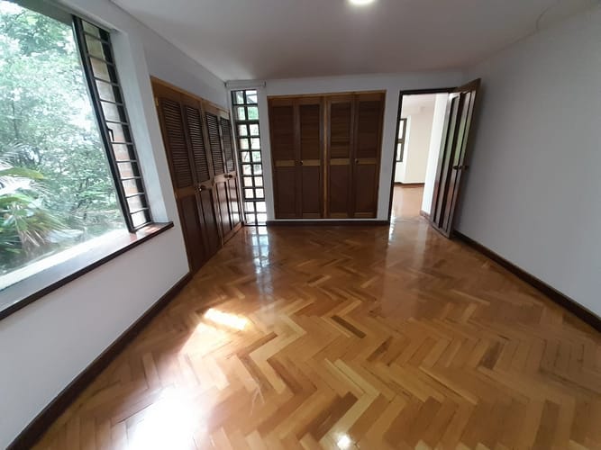 Apartaestudio en arriendo en El Tesoro, Medellín, 70 m² · foto 11 de 16