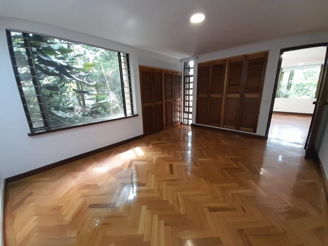Apartaestudio en arriendo en El Tesoro, Medellín, 70 m² · foto 13 de 16