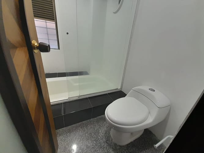 Apartaestudio en arriendo en El Tesoro, Medellín, 70 m² · foto 15 de 16